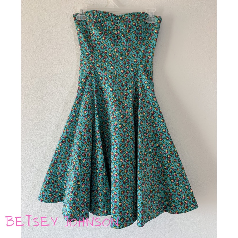 Strapless Pin Up Betsey Johnson Dress